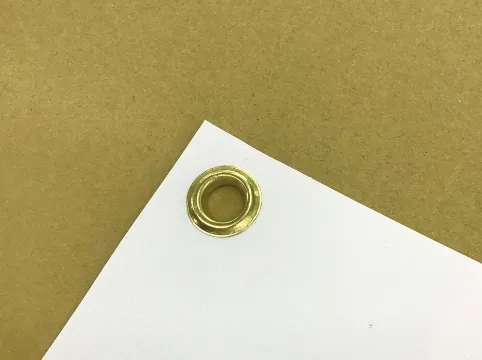 四辺カット+ハトメ加工